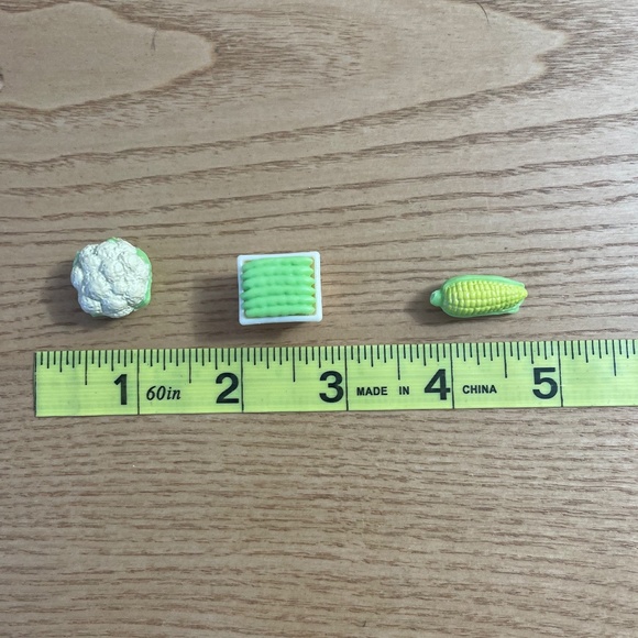 Lil Woodzeez Hopin Farmers Market Cauliflower Corn Peas Calico Critters Play Set - Picture 3 of 3